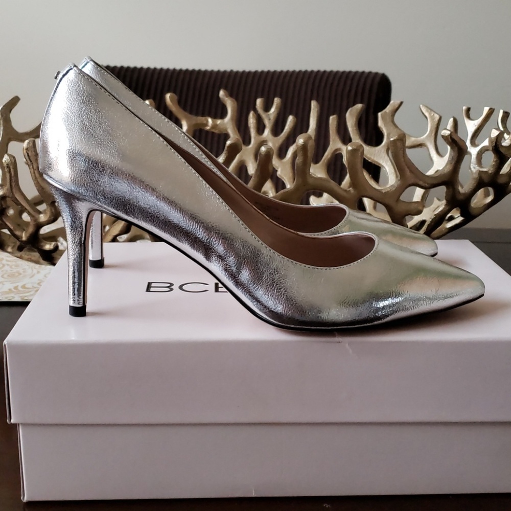 BCBG Metallic Silver Pumps Size 10